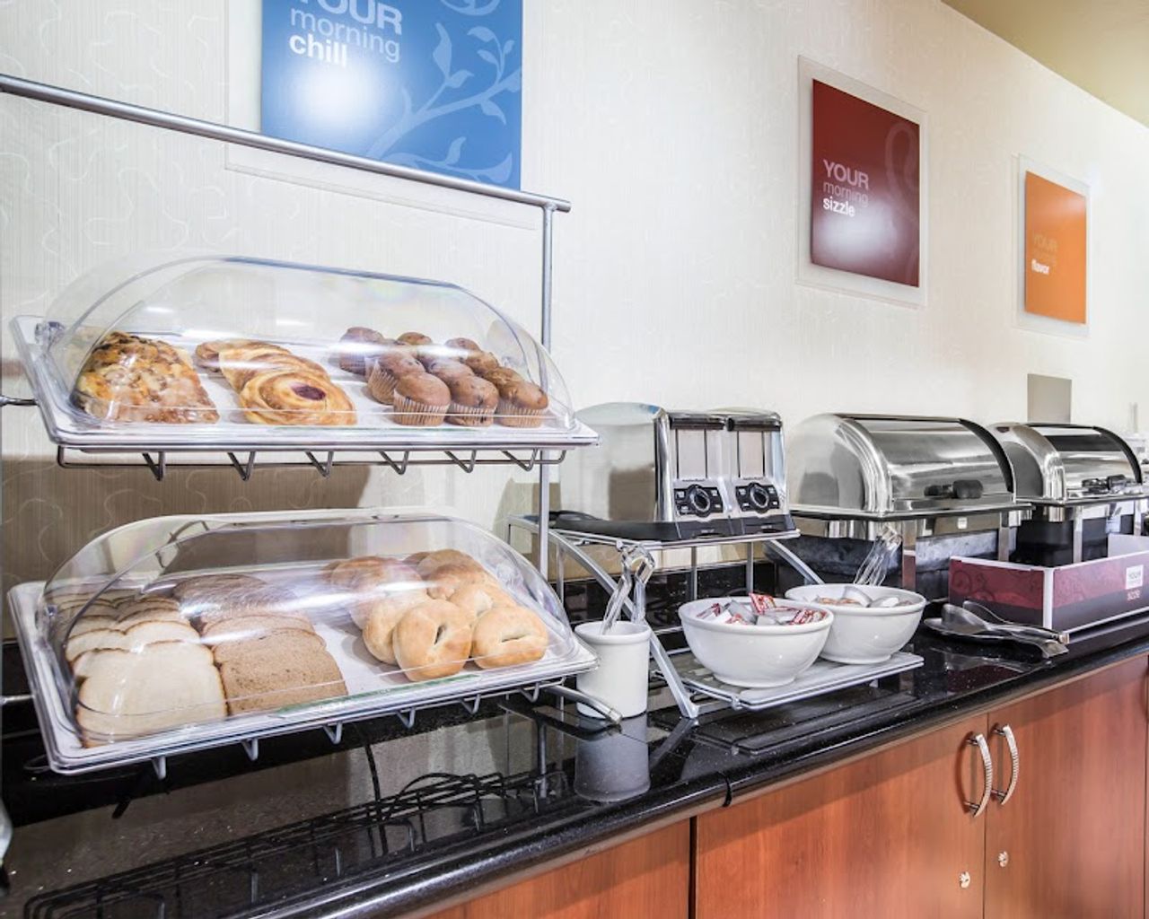 Photo of Comfort Suites Bakersfield