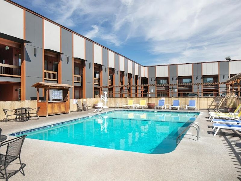 Photo of Waypoint Hotel