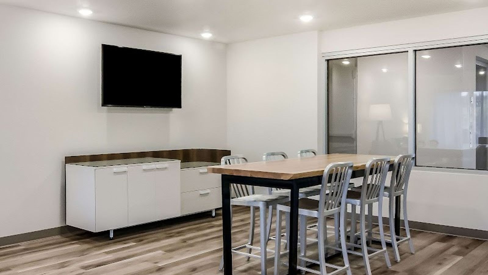 Photo of WoodSpring Suites Tacoma - Lakewood