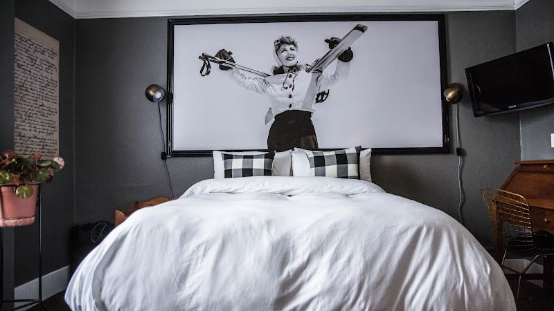 Photo of Hood River Hotel