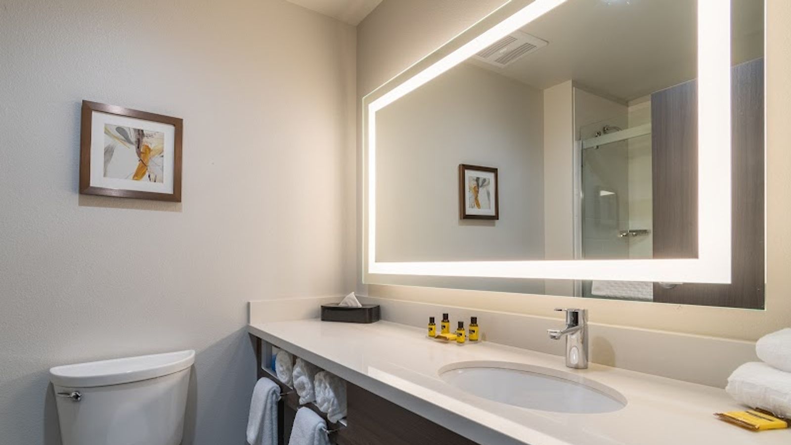 Photo of Best Western Plus Tacoma Hotel