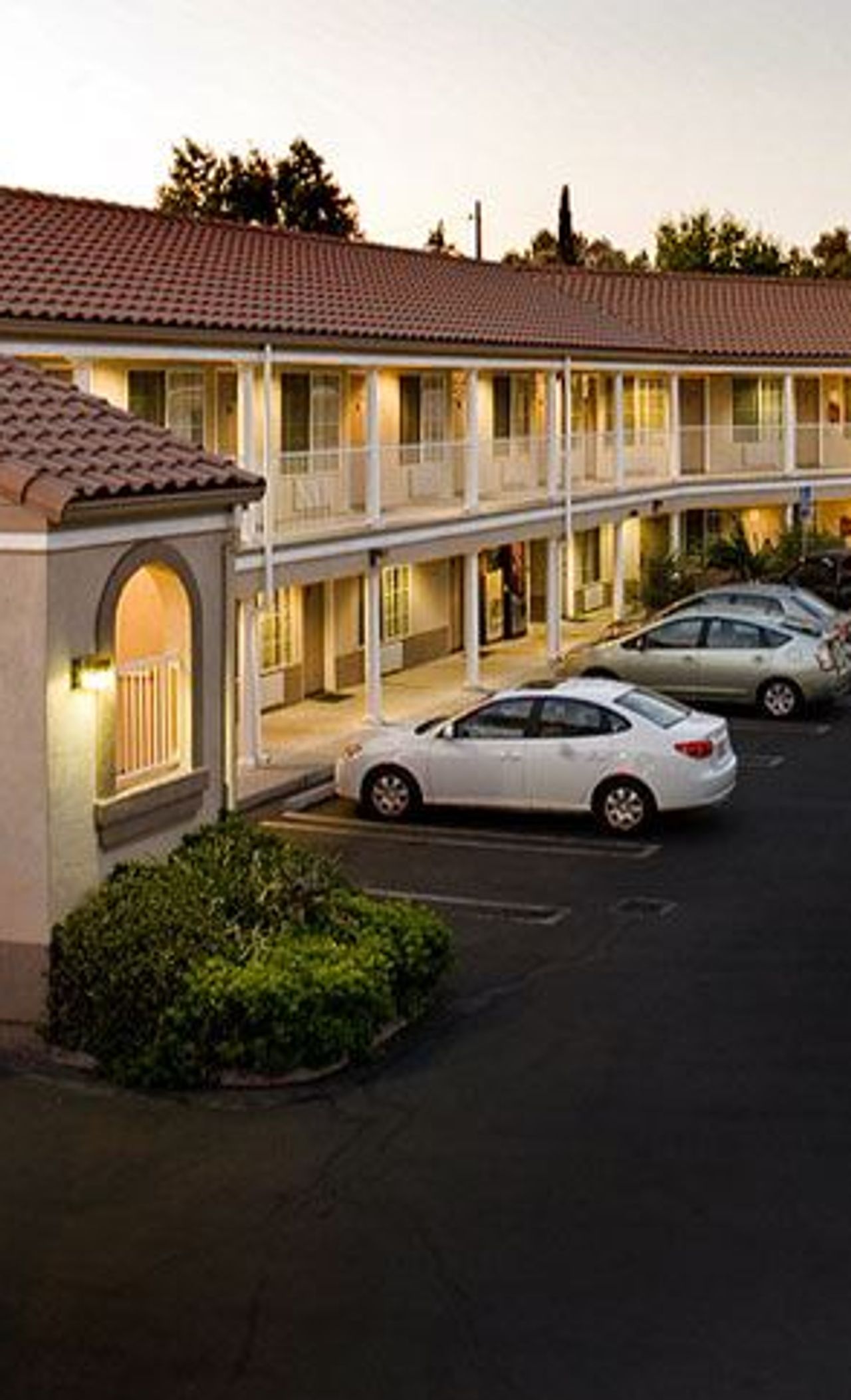 Photo of Super 8 by Wyndham Mountain View