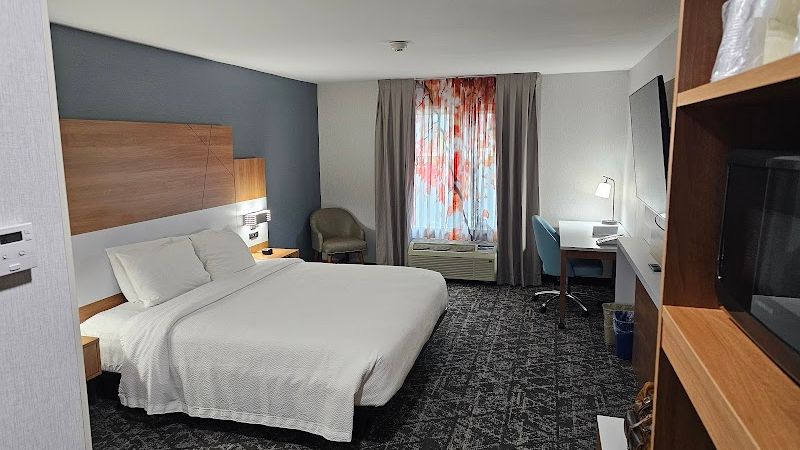 Photo of Fairfield Inn & Suites Oakland Hayward