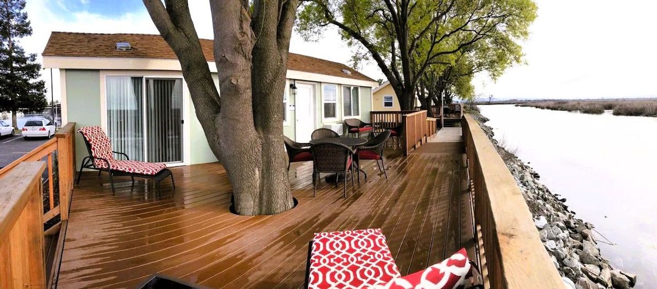Photo of Village West Marina & Resort - "Sunset" Bungalow - Terrace with wheelchair-friendly ramp access