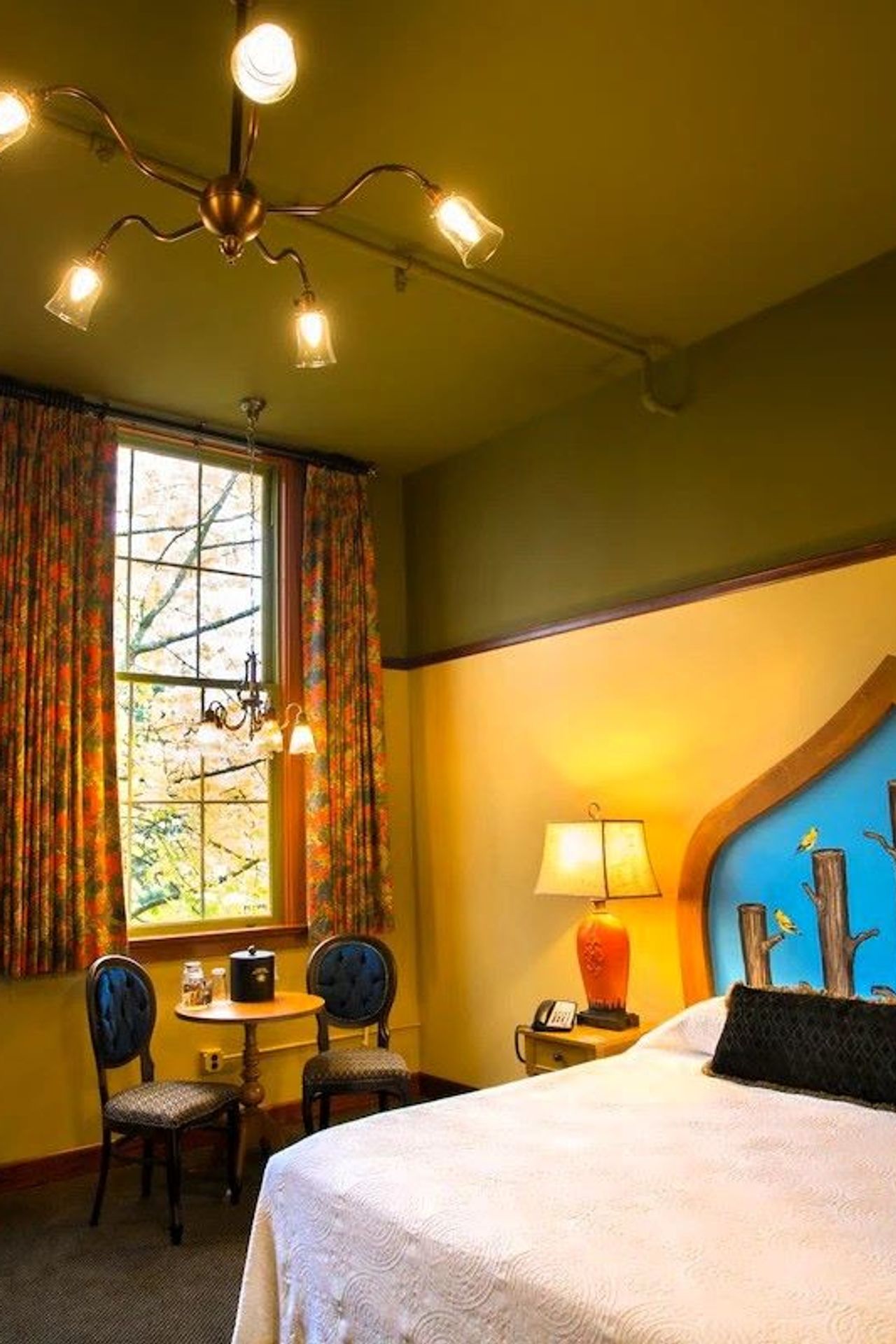 McMenamins Anderson School - Standard Room 1 King Bed