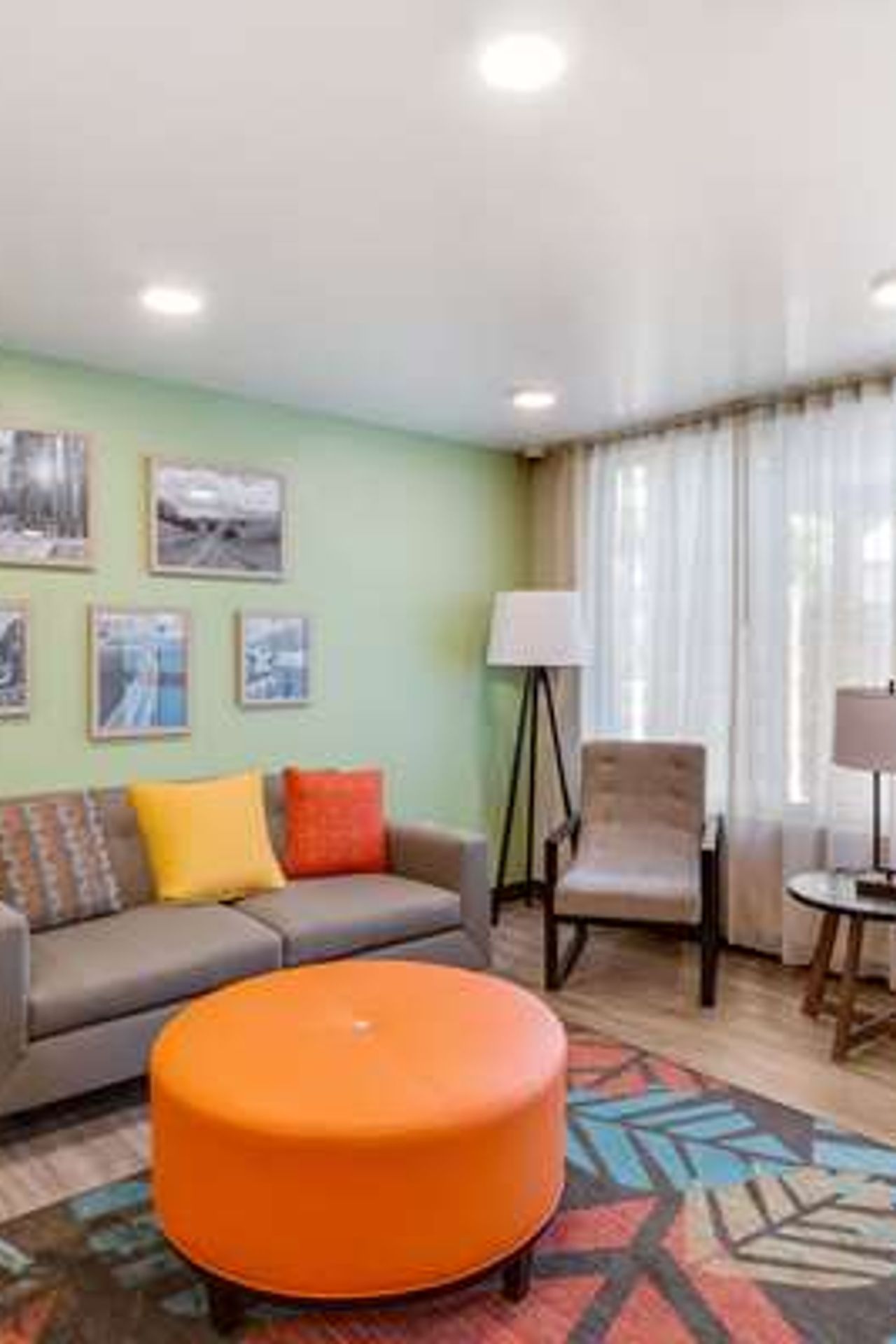 Photo of WoodSpring Suites Bakersfield Airport