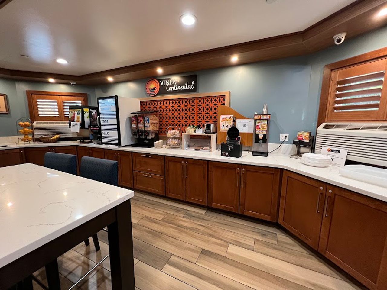 Photo of Hotel Vinea, a Travelodge by Wyndham