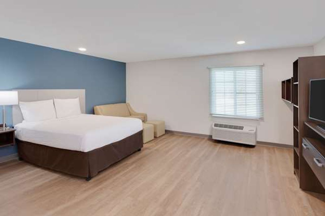 Photo of WoodSpring Suites Bakersfield East