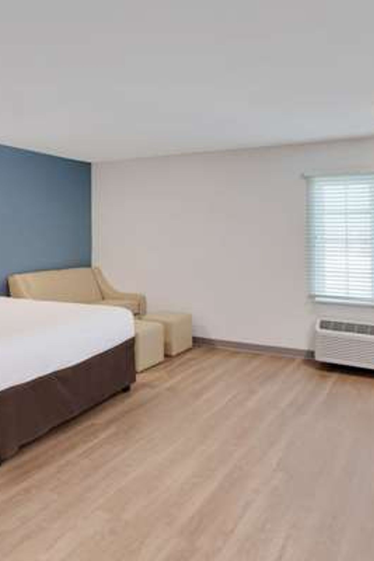 Photo of WoodSpring Suites Bakersfield East