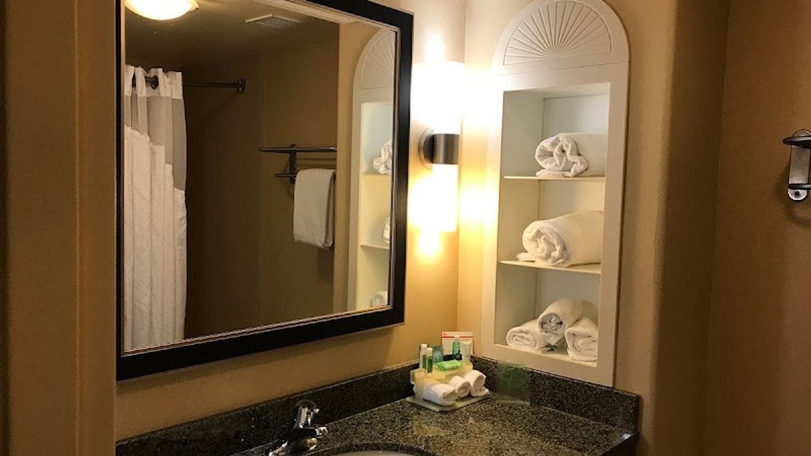 Photo of Holiday Inn Express & Suites Fresno Northwest-Herndon, an IHG Hotel