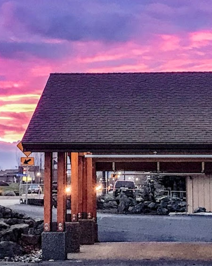 OLYMPIC VIEW INN