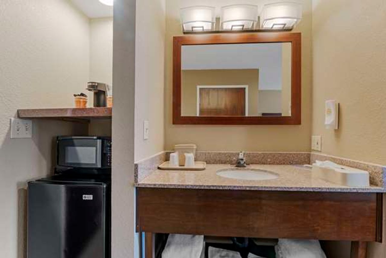 Photo of Comfort Inn Lathrop Stockton Airport