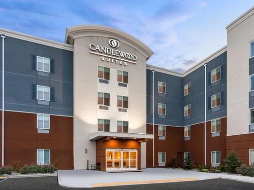 Candlewood Suites Portland-Airport, an IHG Hotel