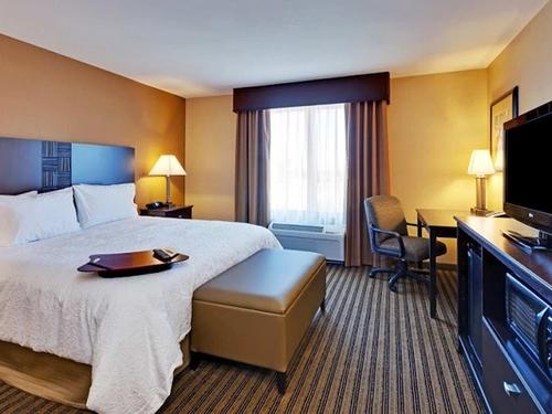 Photo of Hampton Inn & Suites Fresno-Northwest