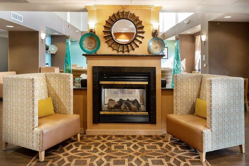 Photo of Hampton Inn & Suites Madera