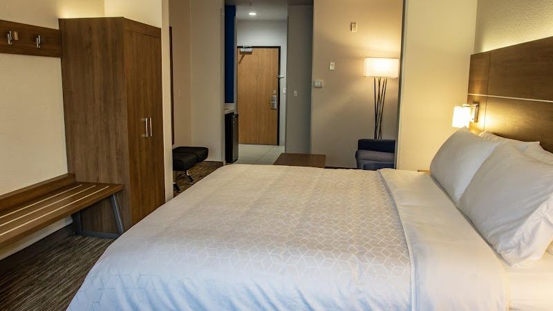 Photo of Holiday Inn Express & Suites Roseville - Galleria Area, an IHG Hotel