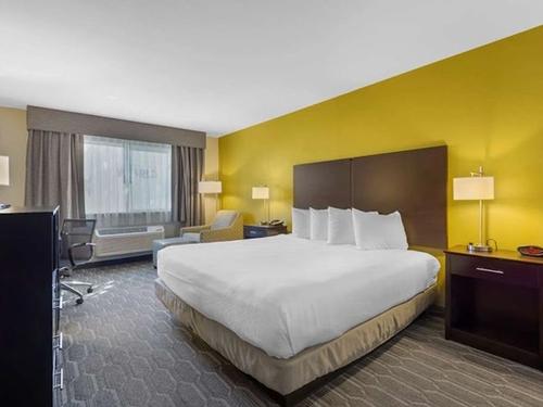 Photo of Best Western Plus Wenatchee Downtown Hotel