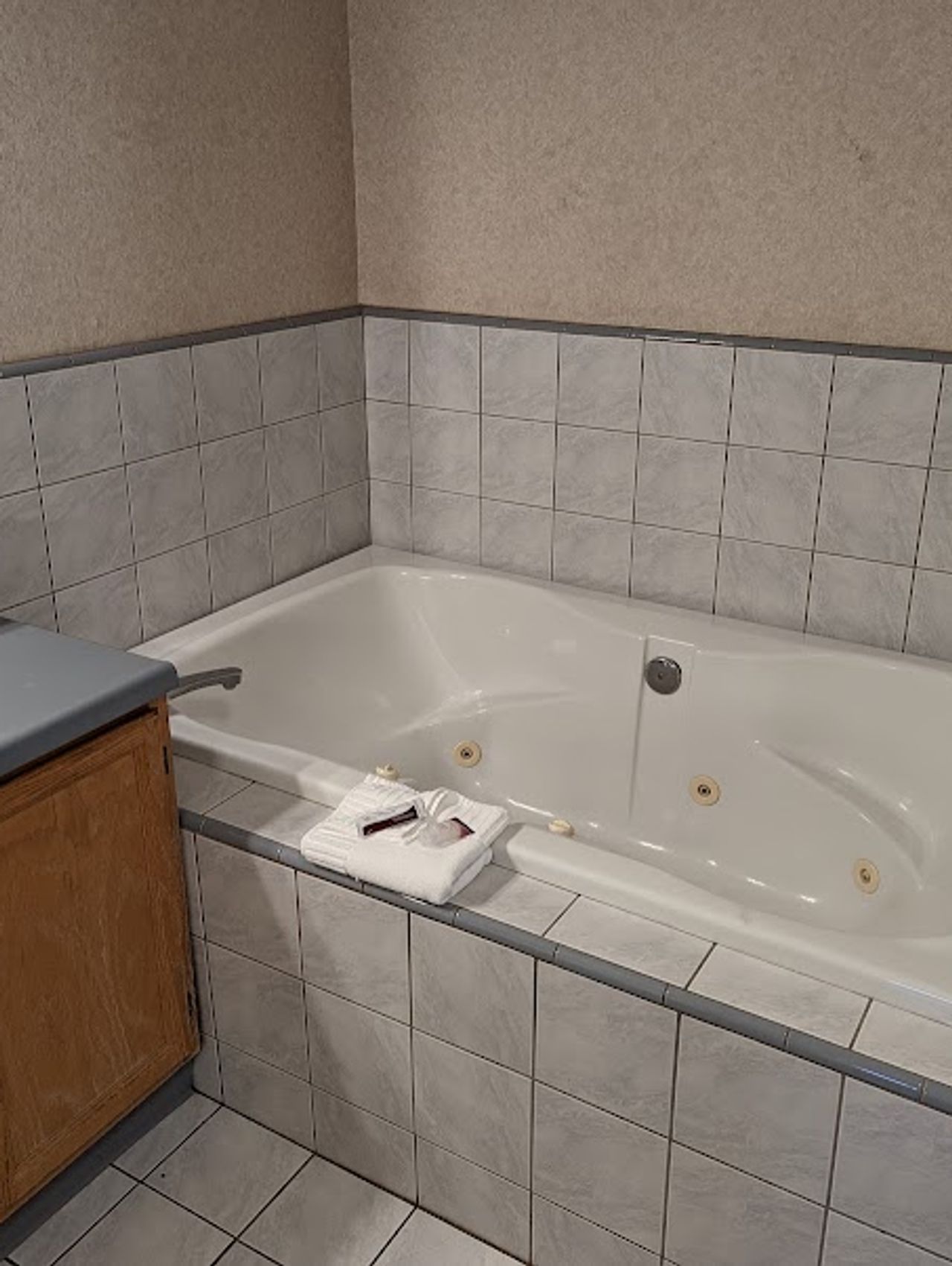 Photo of Garden Inn and Suites
