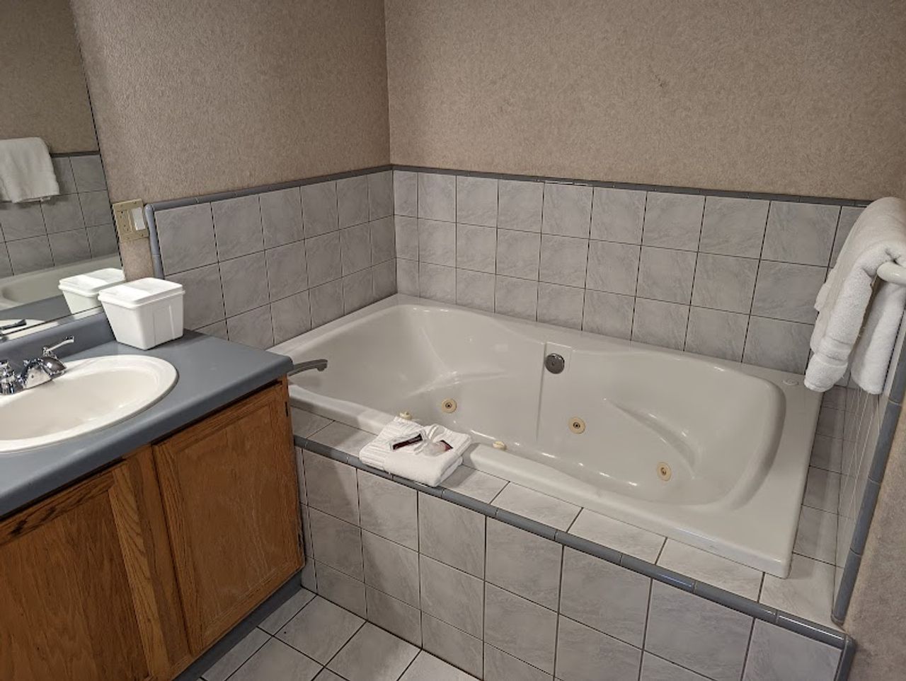 Photo of Garden Inn and Suites