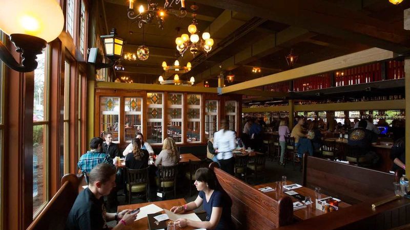 McMenamins Anderson School - Restaurant