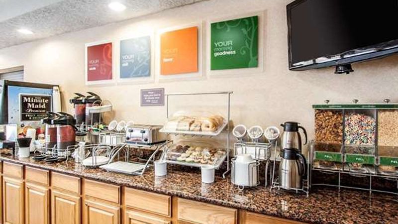 Photo of Comfort Suites