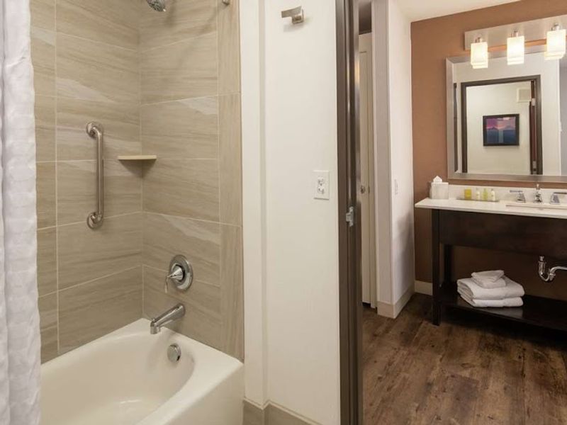 Photo of DoubleTree by Hilton Hotel Portland - Tigard