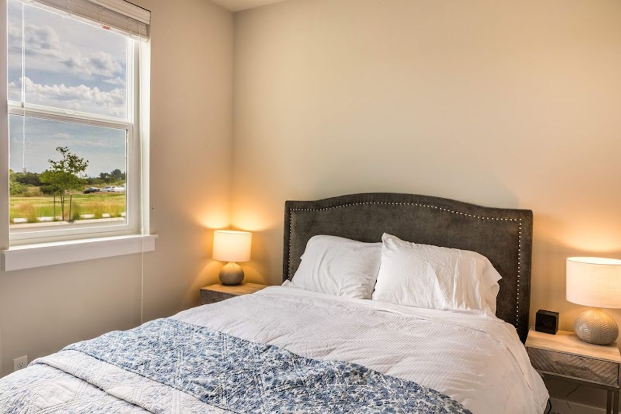 Photo of Oyhut Bay Seaside Resort - Bedroom