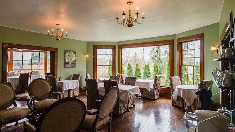 Photo of The Campbell House Inn - Complimentary gourmet breakfast