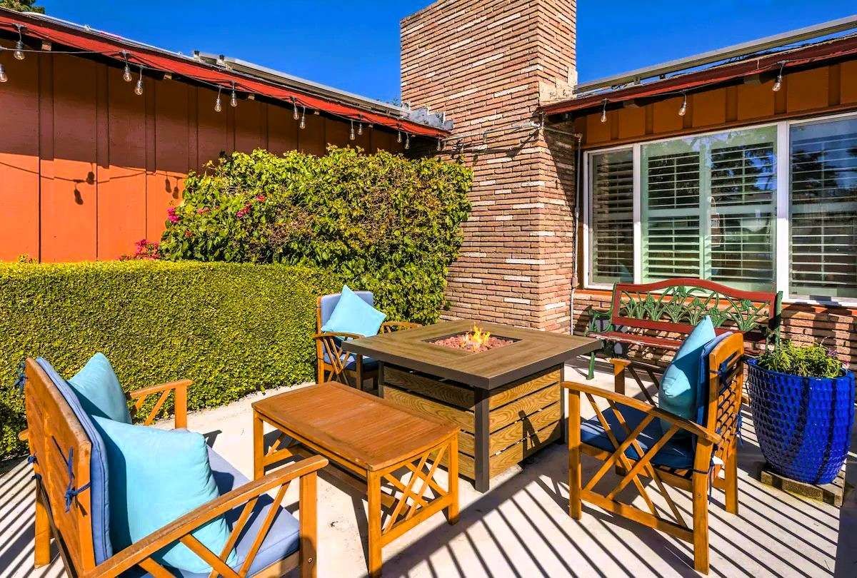 Clarion Collection Wilkie's Inn Pacific Grove - Monterey - Outdoor seating area