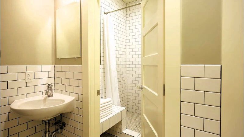 Calistoga Inn Restaurant & Brewery | Calistoga, CA - Room, Shared Bathroom