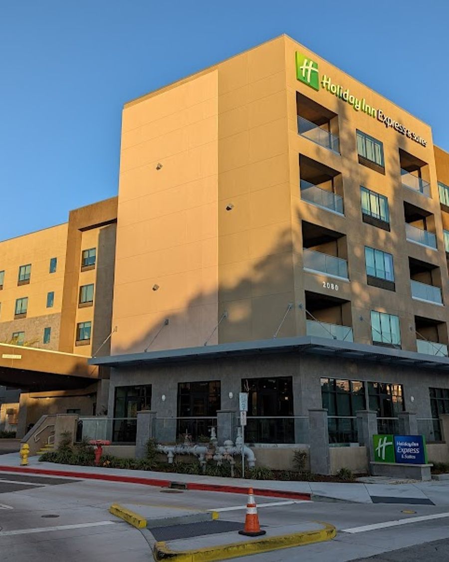 Holiday Inn Express & Suites San Jose Airport, an IHG Hotel