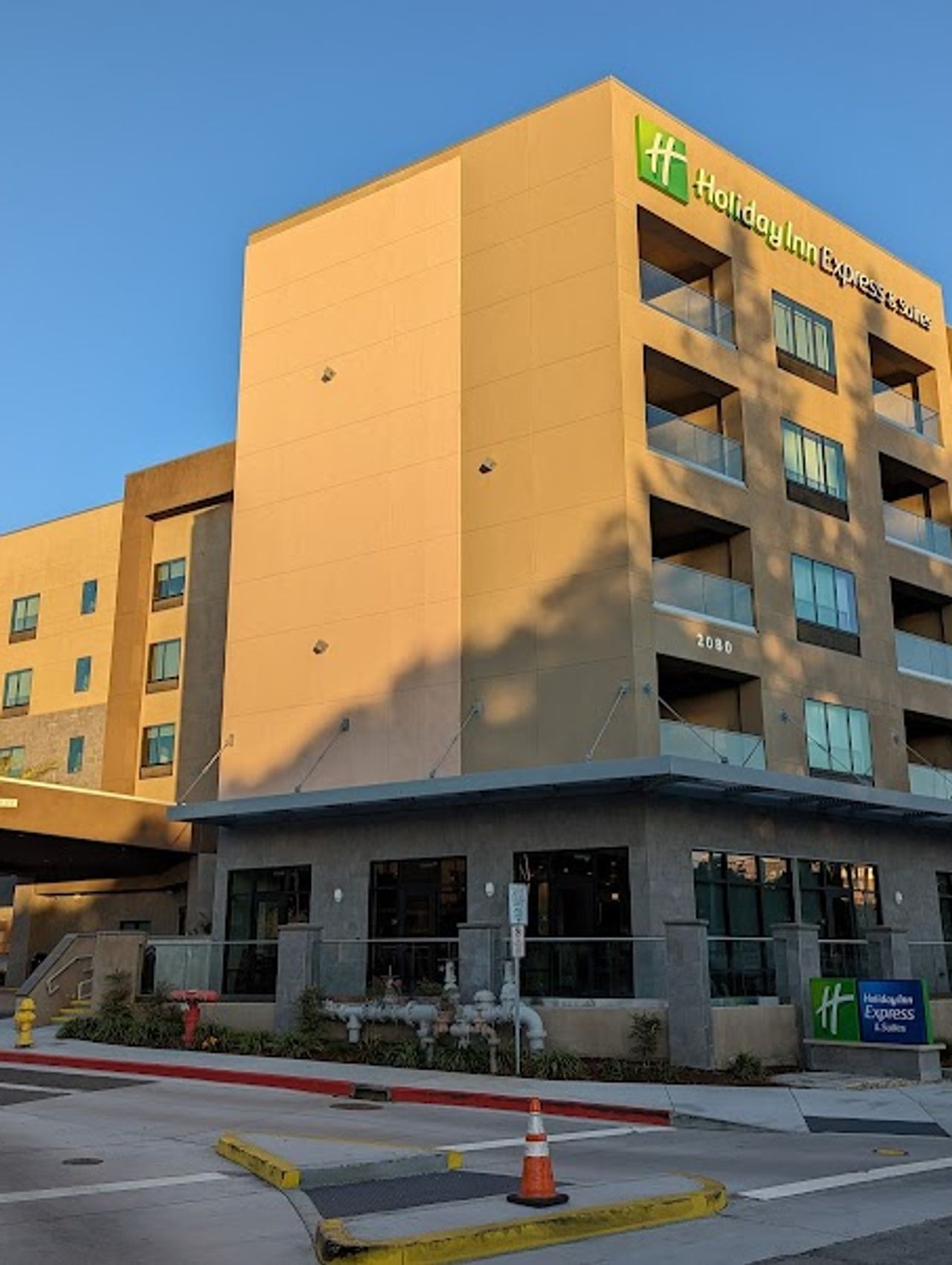 Photo of Holiday Inn Express & Suites San Jose Airport, an IHG Hotel
