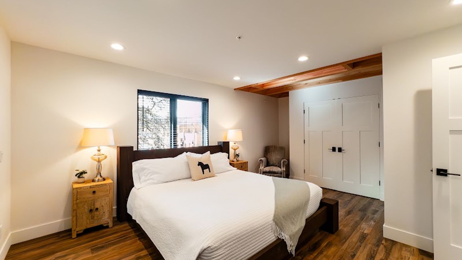 Photo of Horsefeathers Hotel