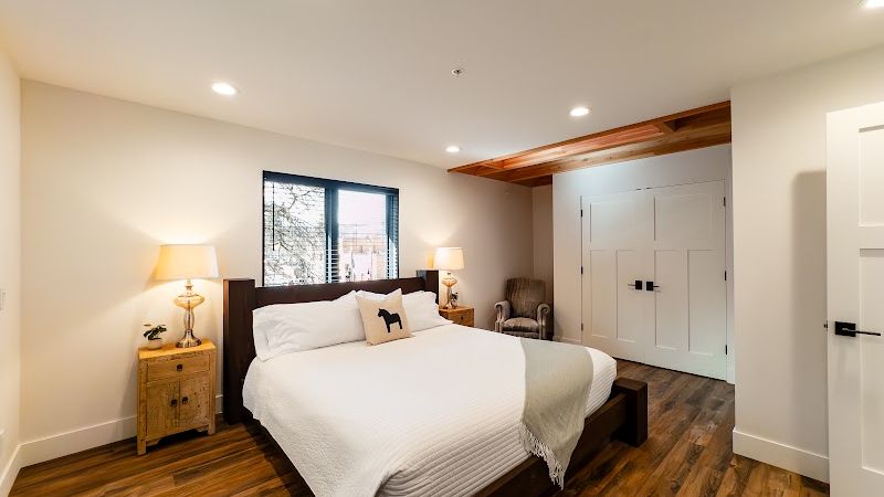 Photo of Horsefeathers Hotel