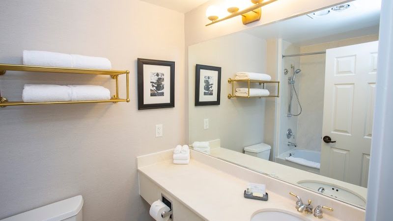 Photo of Shearwater Inn