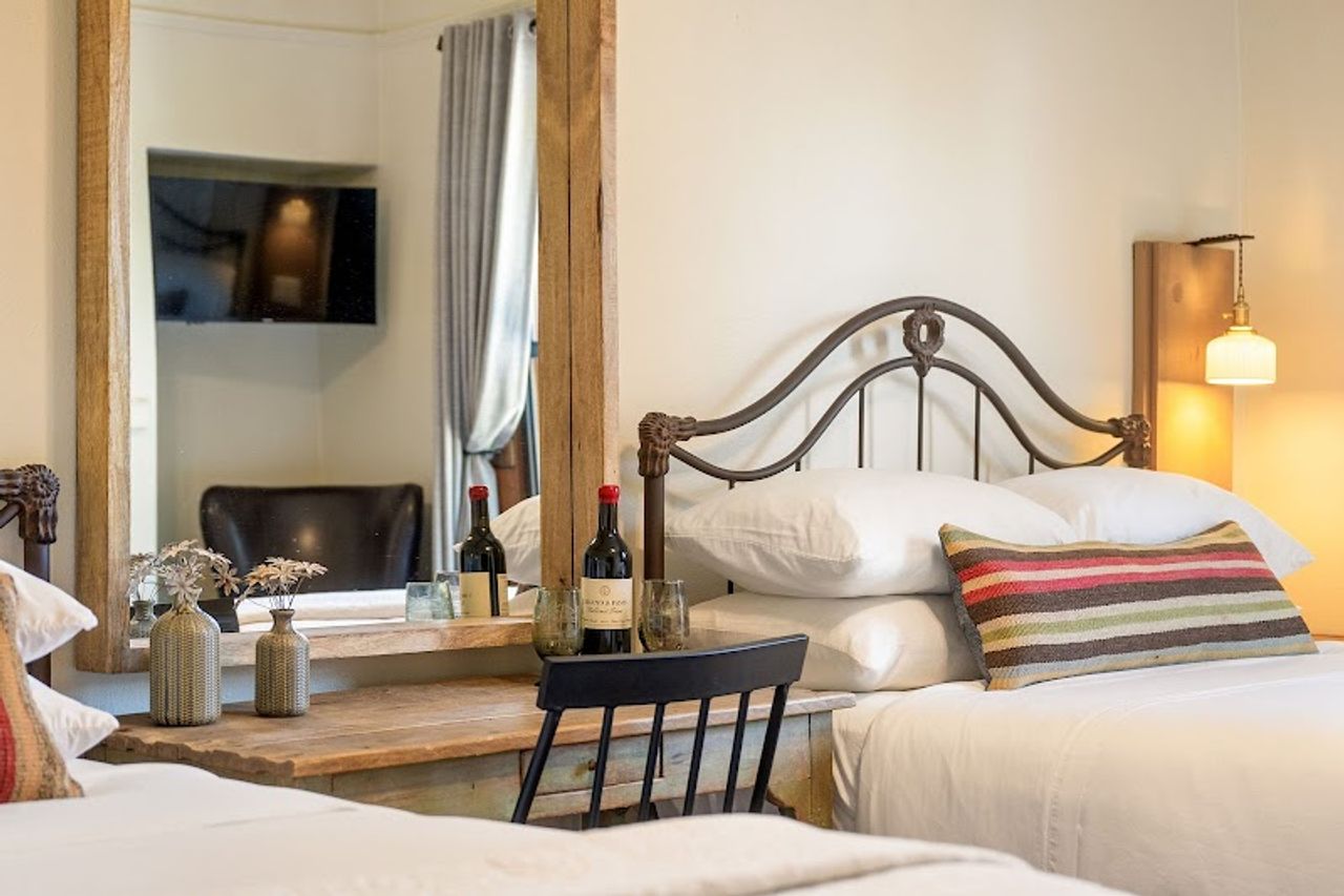 Photo of Sonoma Hotel