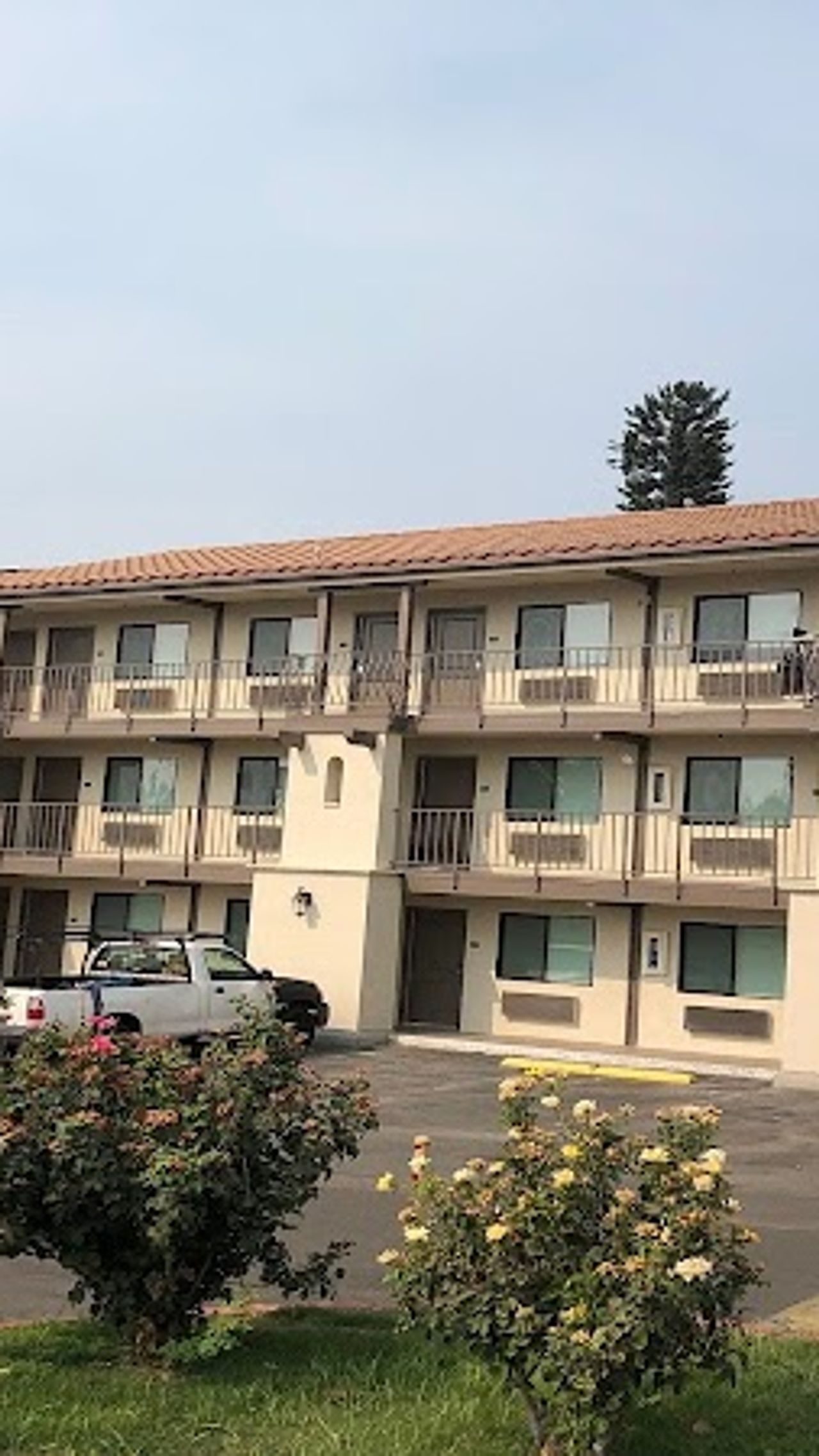 Photo of Hillstone Inn Tulare, Ascend Hotel Collection