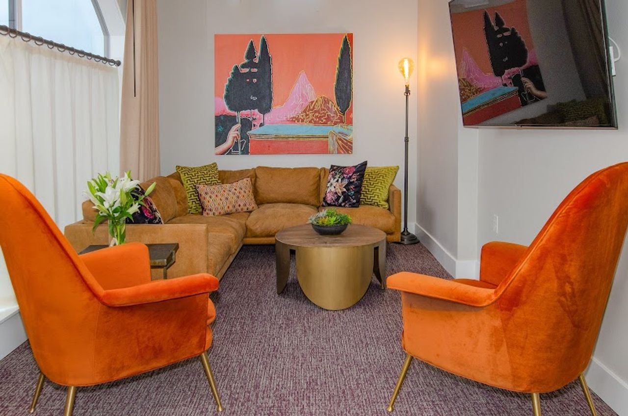 Photo of The Dundee Hotel - Queen Hospitality Suite