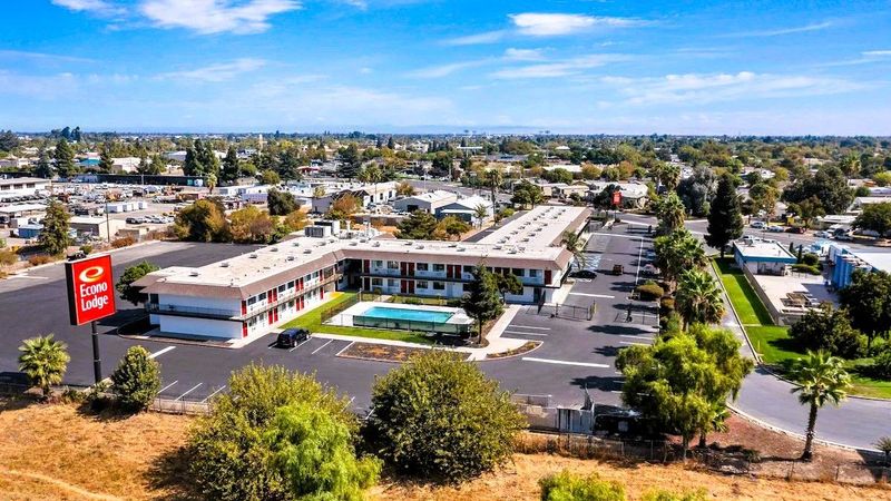 Econo Lodge Stockton near I-5 Fairgrounds
