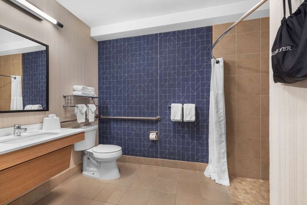 Photo of Spark by Hilton Bakersfield Central