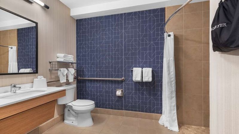 Photo of Spark by Hilton Bakersfield Central