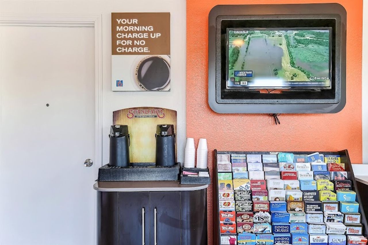 Photo of Motel 6 Oakland, CA - Embarcadero