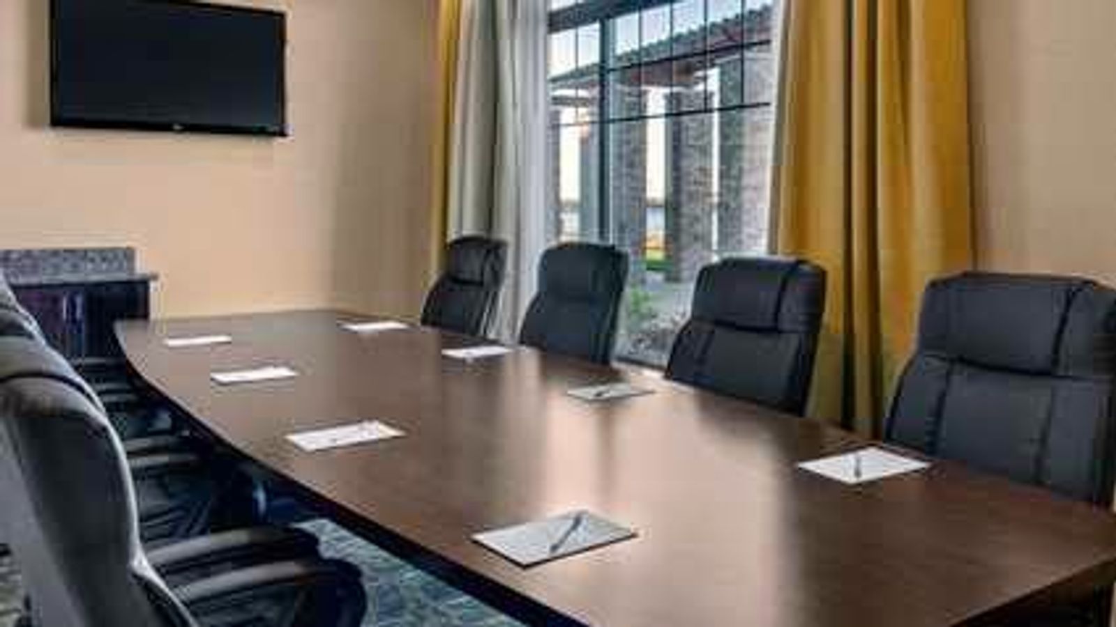 Photo of Hampton Inn & Suites Astoria