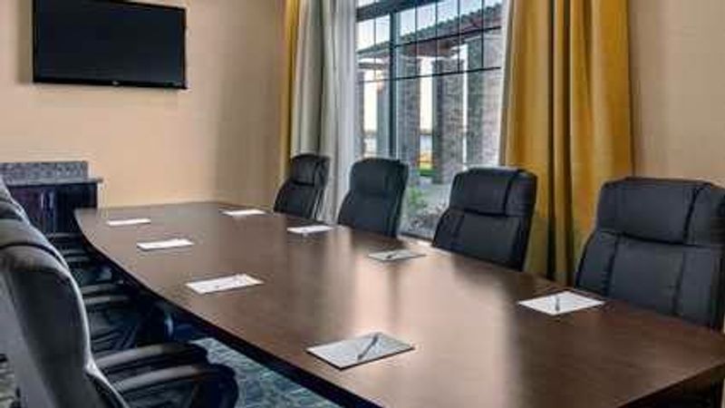 Photo of Hampton Inn & Suites Astoria