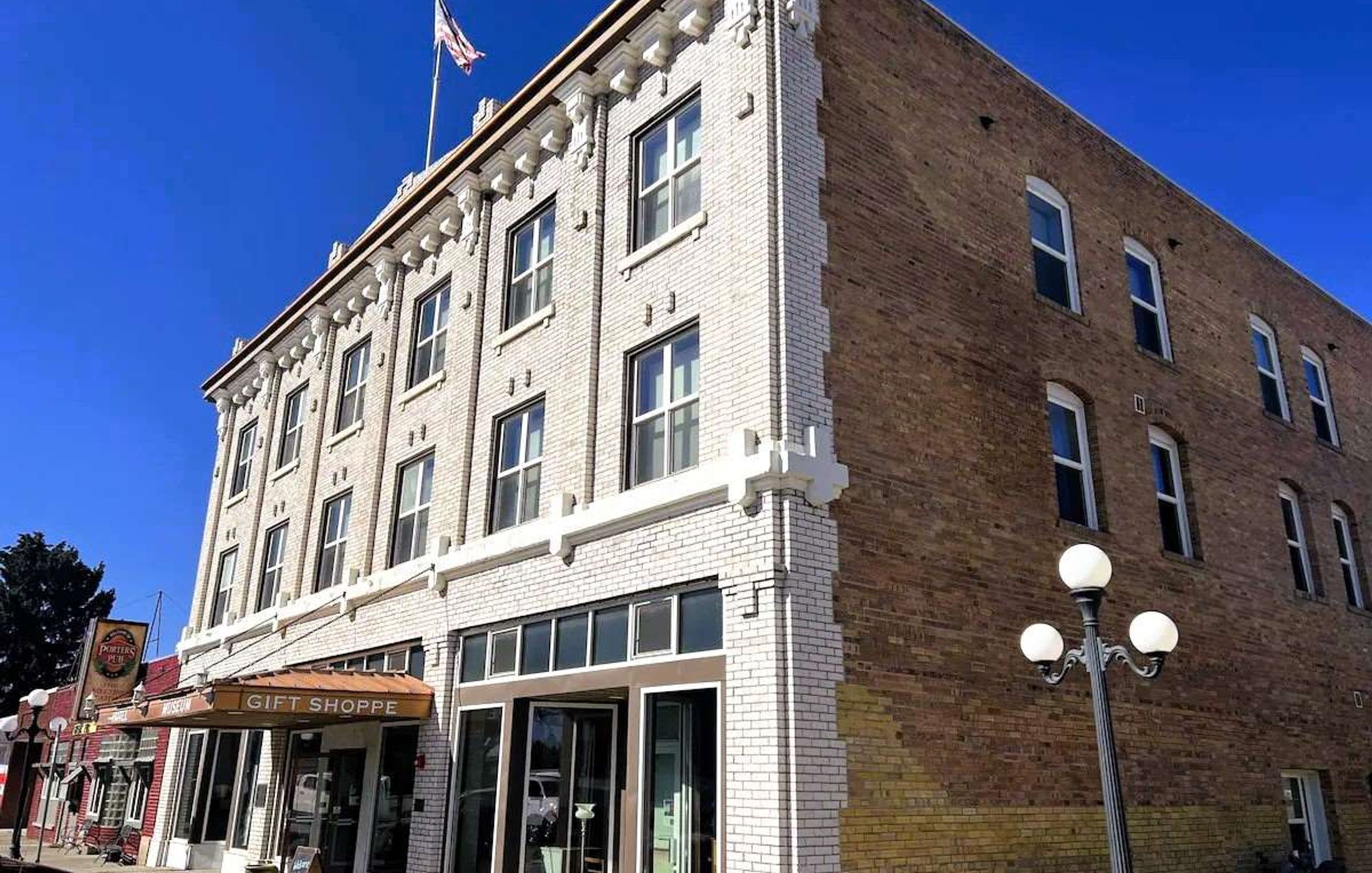 Historical Enders Building