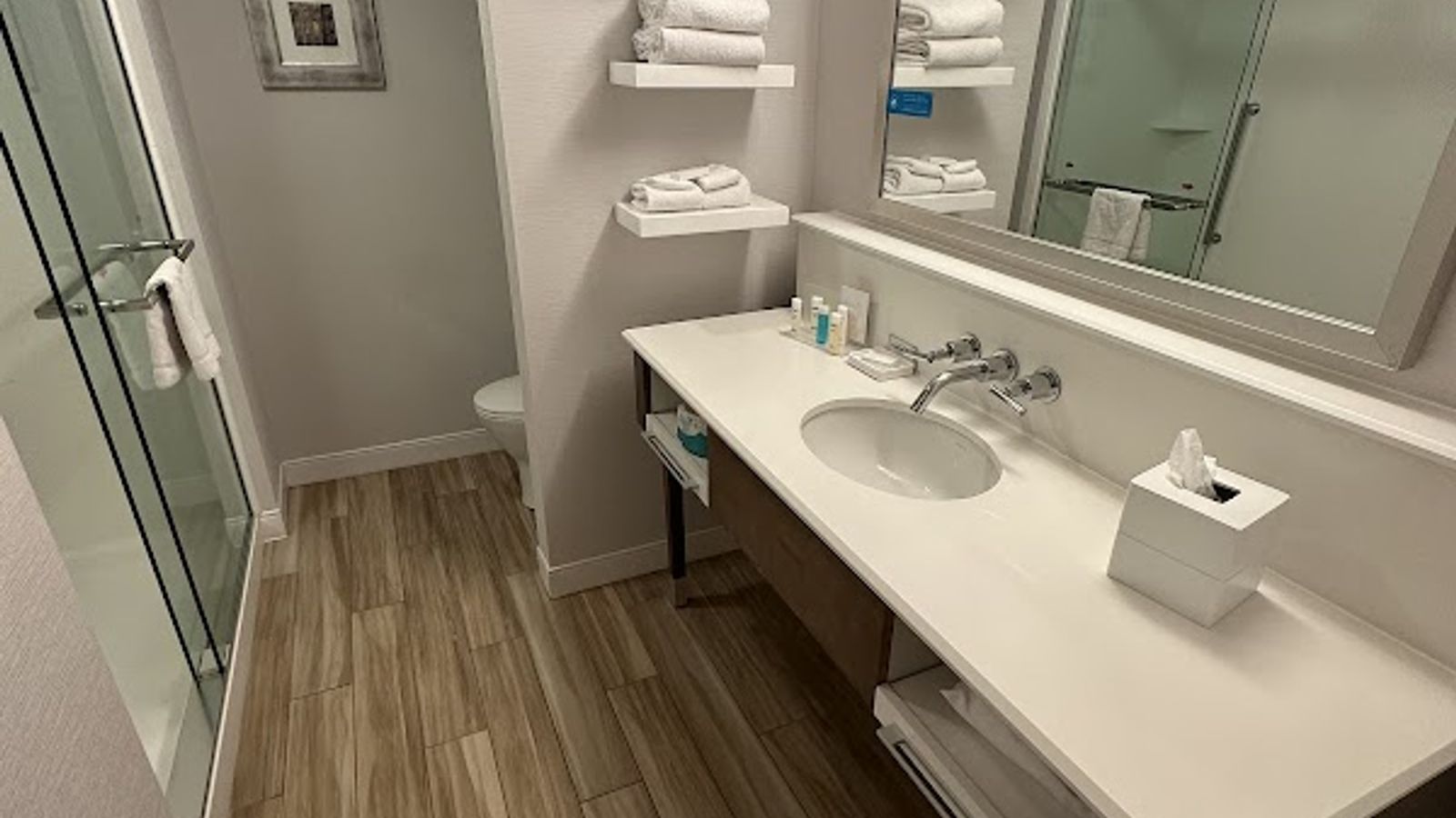 Photo of Hampton Inn & Suites Seattle/Redmond