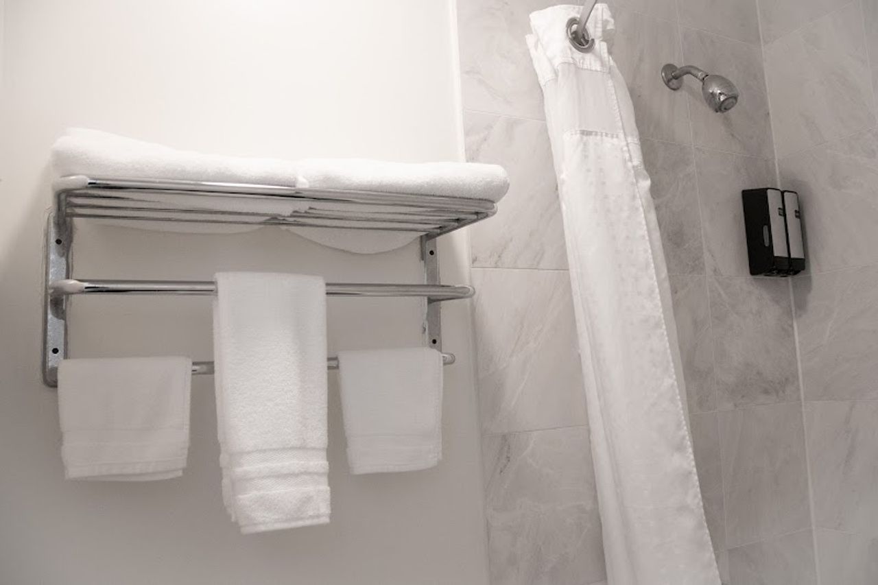 Photo of Discovery Inn Hayward - Castro Valley