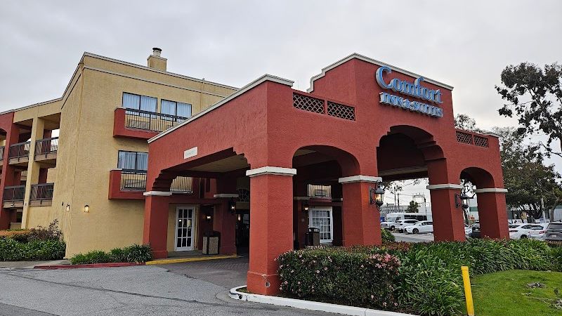 Photo of Comfort Inn & Suites