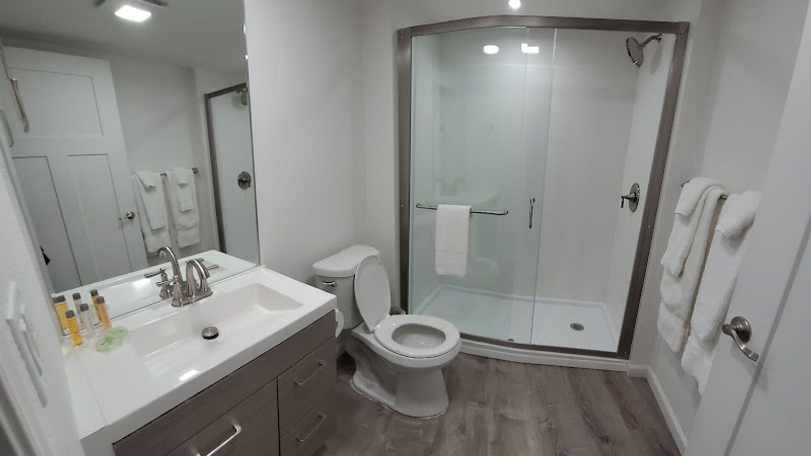 Photo of Cerulean Hotel