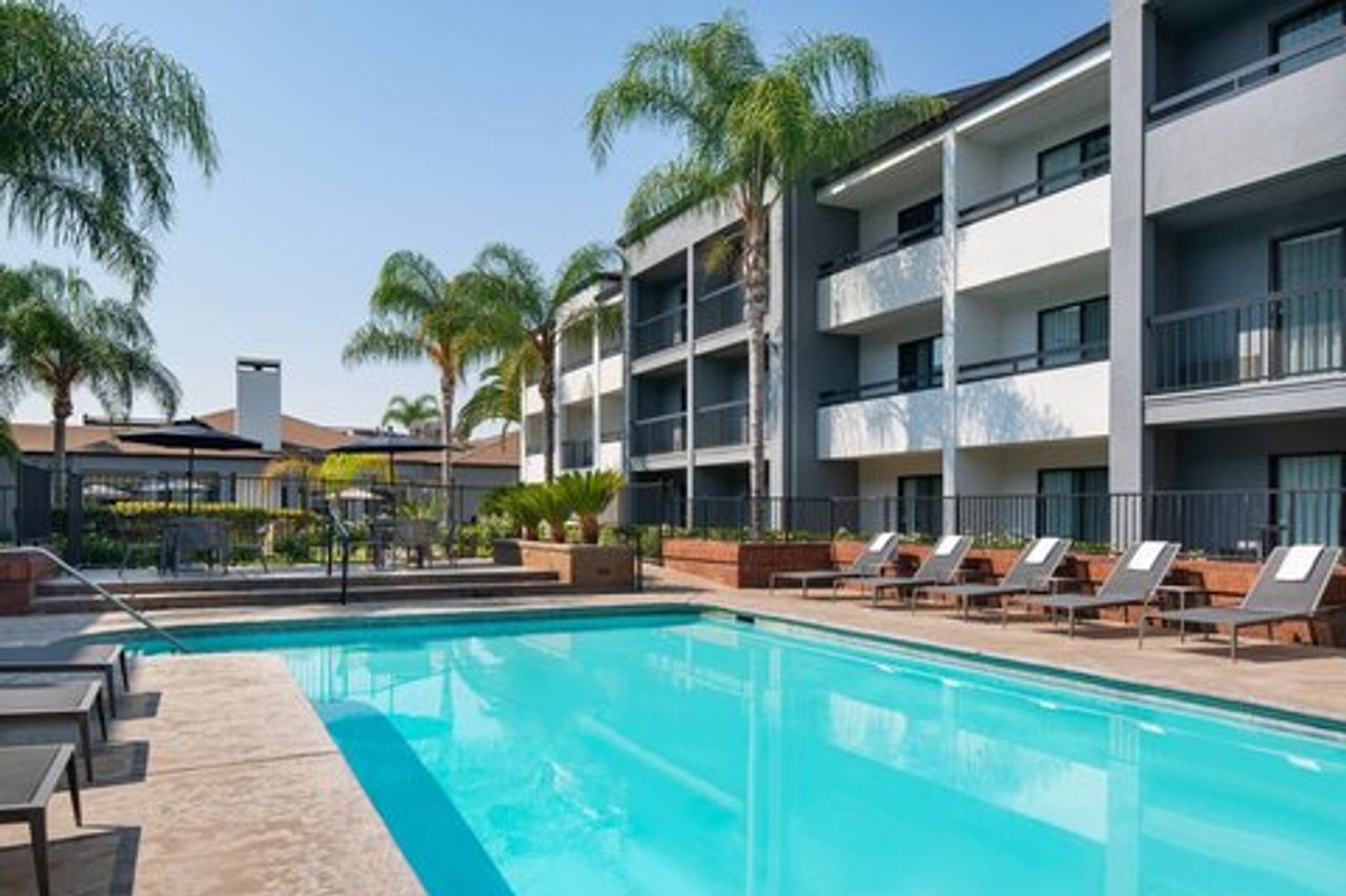 Photo of Courtyard Fresno